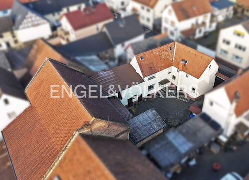 Ensemble - 5 Zimmer Mehrfamilienhaus, Wohnhaus zum Kaufen in Bad Nauheim