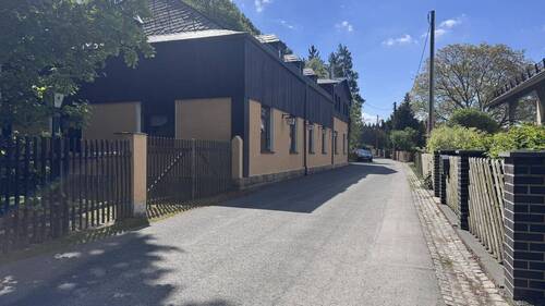 Straßenansicht - 1 Zimmer Einfamilienhaus zum Kaufen in Treuen
