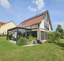 Wohlfühlen! Modern! Energieeffizient! neuwertiges Einfamilienhaus in Langquaid