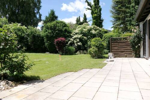 03-Terrasse - 4 Zimmer Bungalow in Ismaning