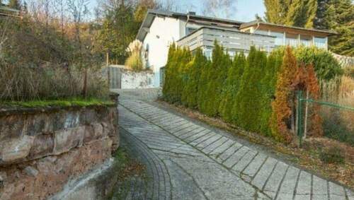 Hof - 4 Zimmer Einfamilienhaus in Bexbach / Frankenholz