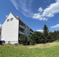 Naundorf, OT Hof...unverbauter Blick ins Grüne auf Kirche!