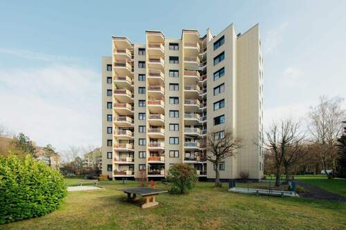 Ansicht - Barrierefrei wohnen oder clever investieren: 4-Zimmer-Wohnung mit Loggia