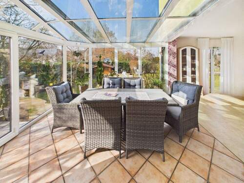 Wintergarten - 9 Zimmer Einfamilienhaus zum Kaufen in Hessisch Oldendorf