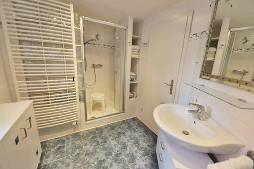Badezimmer (EG 1) - 