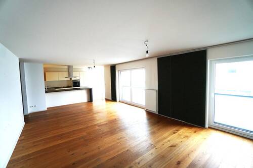 Wohnzimmer - Etagenwohnung mit 99,00 m² in Nürnberg zum Kaufen