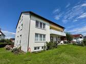 Objektansicht - Individuelle 3-Zimmer-DG-Wohnung mit Bergblick und Stellplatz