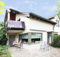 Komfortables freistehendes Einfamilienhaus mit Einliegerwohnung und idyllischem Garten in ruhiger Lage - Winnenden Höfen