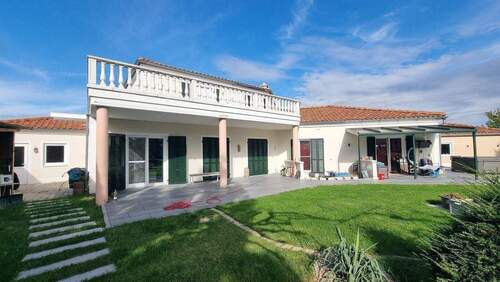 Außenansicht - 1 Zimmer Mehrfamilienhaus, Wohnhaus zum Kaufen in Kösching