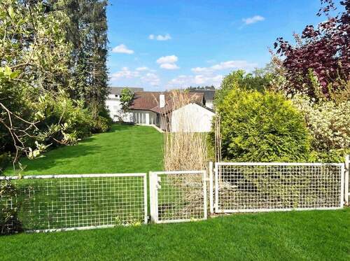 Ansicht von der rückwärtigen Grundstücksgrenze - 