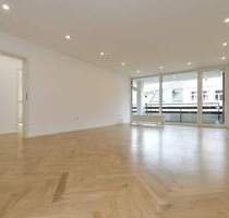 Erstbezug nach Komplettsanierung: 4 ZKB mit großer Südwestterrasse in ruhiger Citylage - Augsburg Innenstadt Erstbezug nach Komplettsanierung: 4 ZKB mit großer Südwestterrasse in ruhiger Citylage - Augsburg Innenstadt