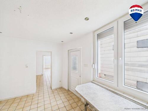 RE:MAX Immobilien DeLux Saarlouis-Roden Küche 2 - 