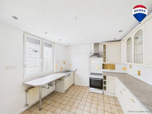 RE:MAX Immobilien DeLux Saarlouis-Roden Küche 1 - 