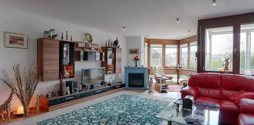 Wohnzimmer - 3 Zimmer Etagenwohnung zum Kaufen in Pfullingen