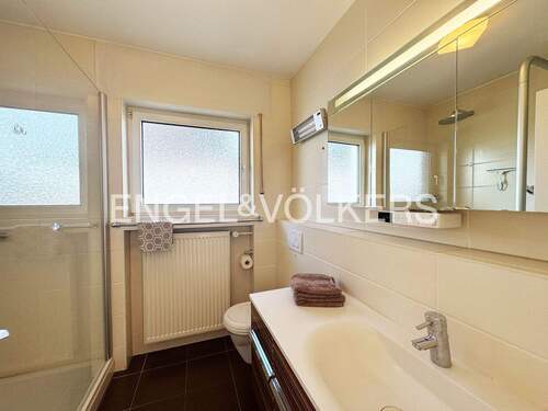 Originalbild Duschbad OG (bereits renoviert) - 