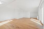 Wohnzimmer - Erstbezug, DG Wohnung - 1.500,00&nbsp;EUR Kaltmiete, ca.&nbsp; 80,70&nbsp;m&sup2;&nbsp;Wohnfl&auml;che