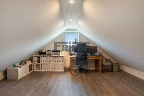 Studio - 