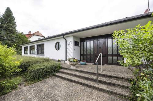 Eingangsbereich I - 7 Zimmer Einfamilienhaus zum Kaufen in Fischbachtal