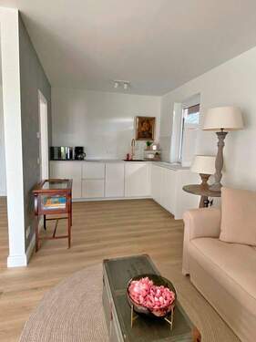 Blick zur offenen Küche - 