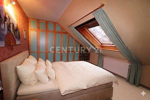 Eltern Schlafzimmer, KI -bearbeitet - 