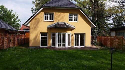 Gartenansicht - 4 Zimmer Einfamilienhaus zum Kaufen in Berlin