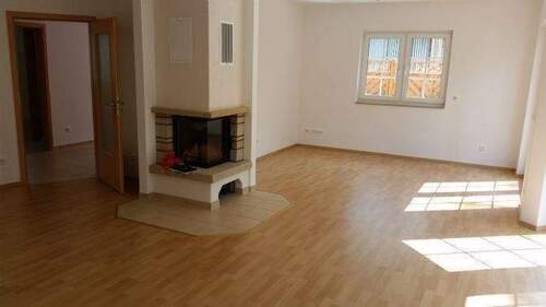 Wohnraum mit Kamin - 