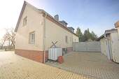 Hausansicht / Hofbereich - 