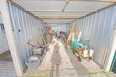 Blick in die Garage - 
