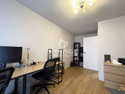 Nüchtern als Büro... - 