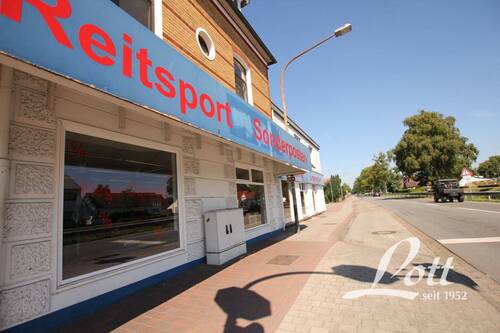 Große Schaufensterfronten - 