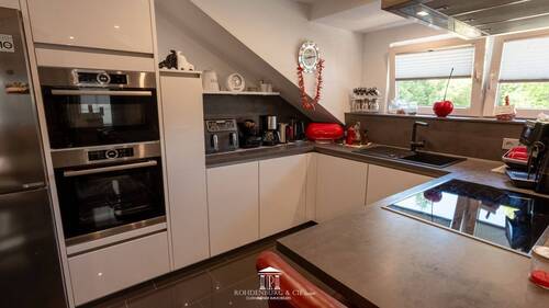 Eigentümerwohnung - moderne Einbauküche - 