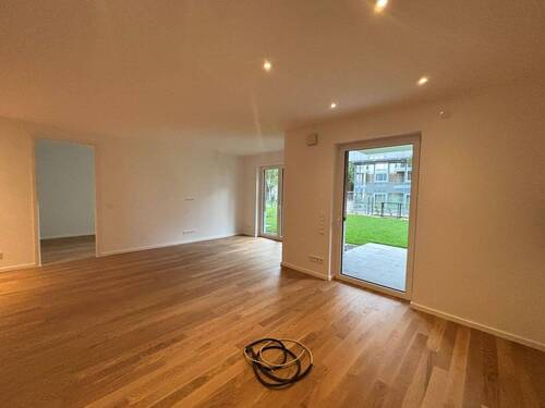 Wohnzimmer / Zugang zum Garten - 