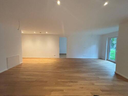 Wohn- und Esszimmer - 