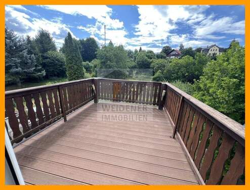 Terrasse DG - Mehrfamilienhaus mit Potential in zentraler Lage von Weida sucht Sie als neuen Besitzer!