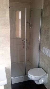 Bad mit Dusche - Etagenwohnung mit 61,00 m&sup2; in Köthen (Anhalt) zur Miete