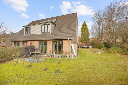 Jede DHH mit Terrasse und Garten - 8 Zimmer Mehrfamilienhaus, Wohnhaus in Seevetal