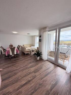 Wohnbereich - Etagenwohnung mit 69,60 m&sup2; in Buchen (Odenwald) zur Miete