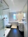 Tageslichtbad mit Dampfdusche - 
