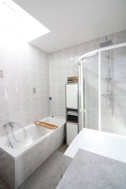 Badezimmer 2. Wohneinheit - 