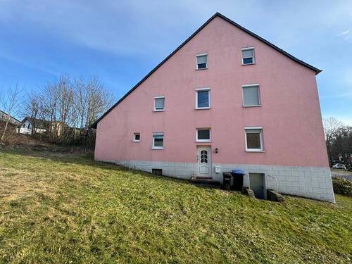 PB1Giebelseite Süd m. Eingang - 6 Zimmer Einfamilienhaus zum Kaufen in Talling