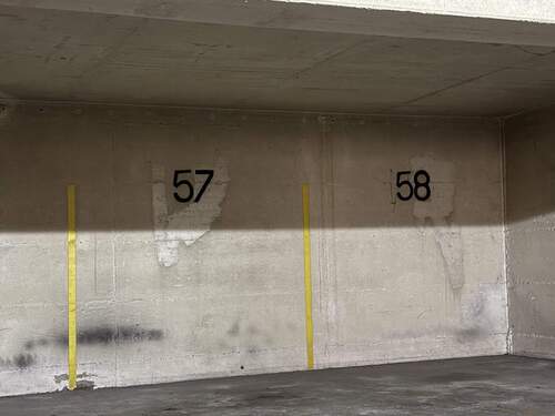 Tiefgaragenstellplatz - 