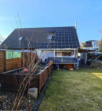 Hausansicht - Hauptstadtmakler-Energieeffizientes Haus in Top-Lage