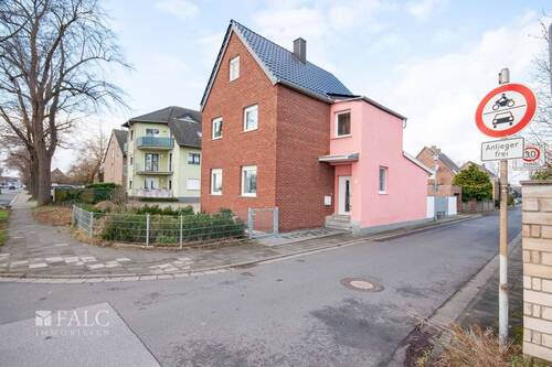 Strassenansicht - 