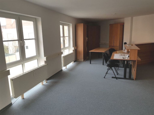 Büro Blick 2 1. OG re - flexibel gestalltbares Büro im 1. OG im Neumarkt 17 zu vermieten