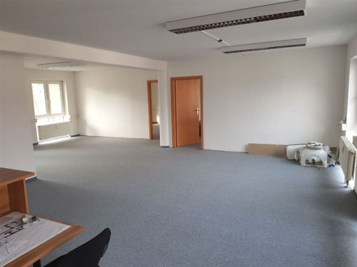 Büro Blick 1 1. OG re - Büro zur Miete in Merseburg