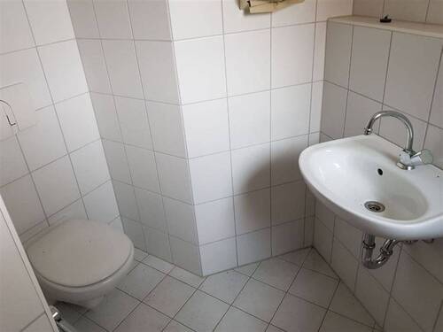 WC 2 zum Büro 1.OG re - 