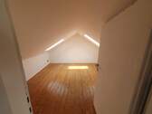 Zimmer im Spitzboden - 