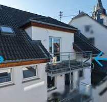 Stilvolle Maisonette-Dachgeschosswohnung mit zwei Balkonen und modernem Wohnkonzept! - Kettig