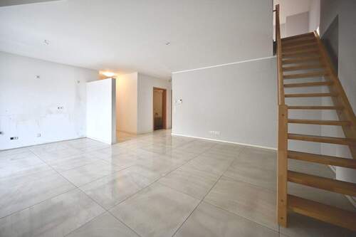 Wohn- und Essbereich - Etagenwohnung mit 106,00 m&sup2; in Kettig zum Kaufen