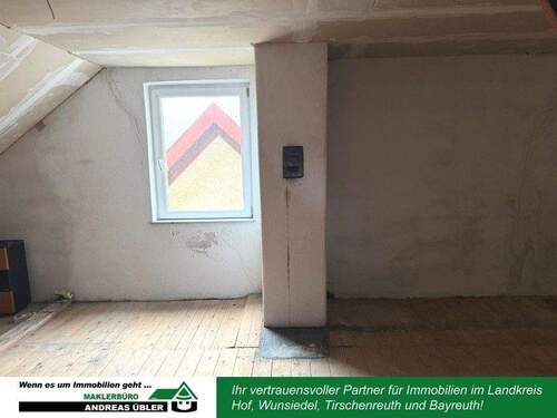 Zimmer - 1 Zimmer Mehrfamilienhaus, Wohnhaus zum Kaufen in Arzberg